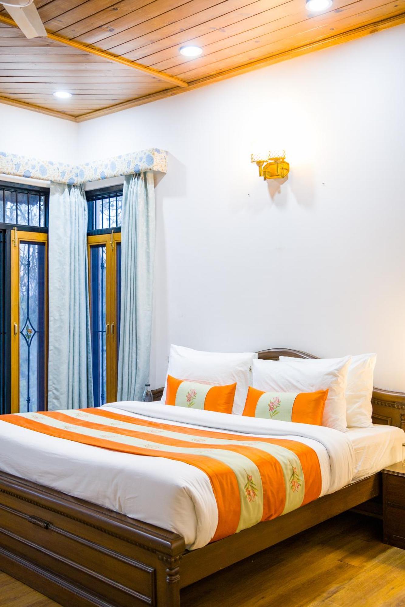Alaya Stays Mehar Villa - 3 Bhk With Garden & Scenic Views Касаули Экстерьер фото