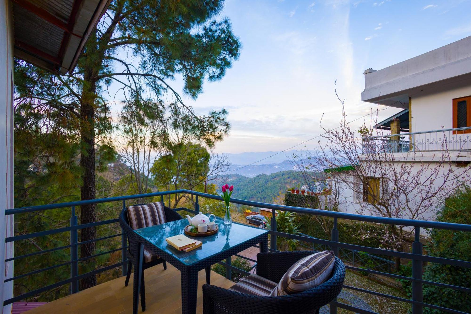 Alaya Stays Mehar Villa - 3 Bhk With Garden & Scenic Views Касаули Экстерьер фото