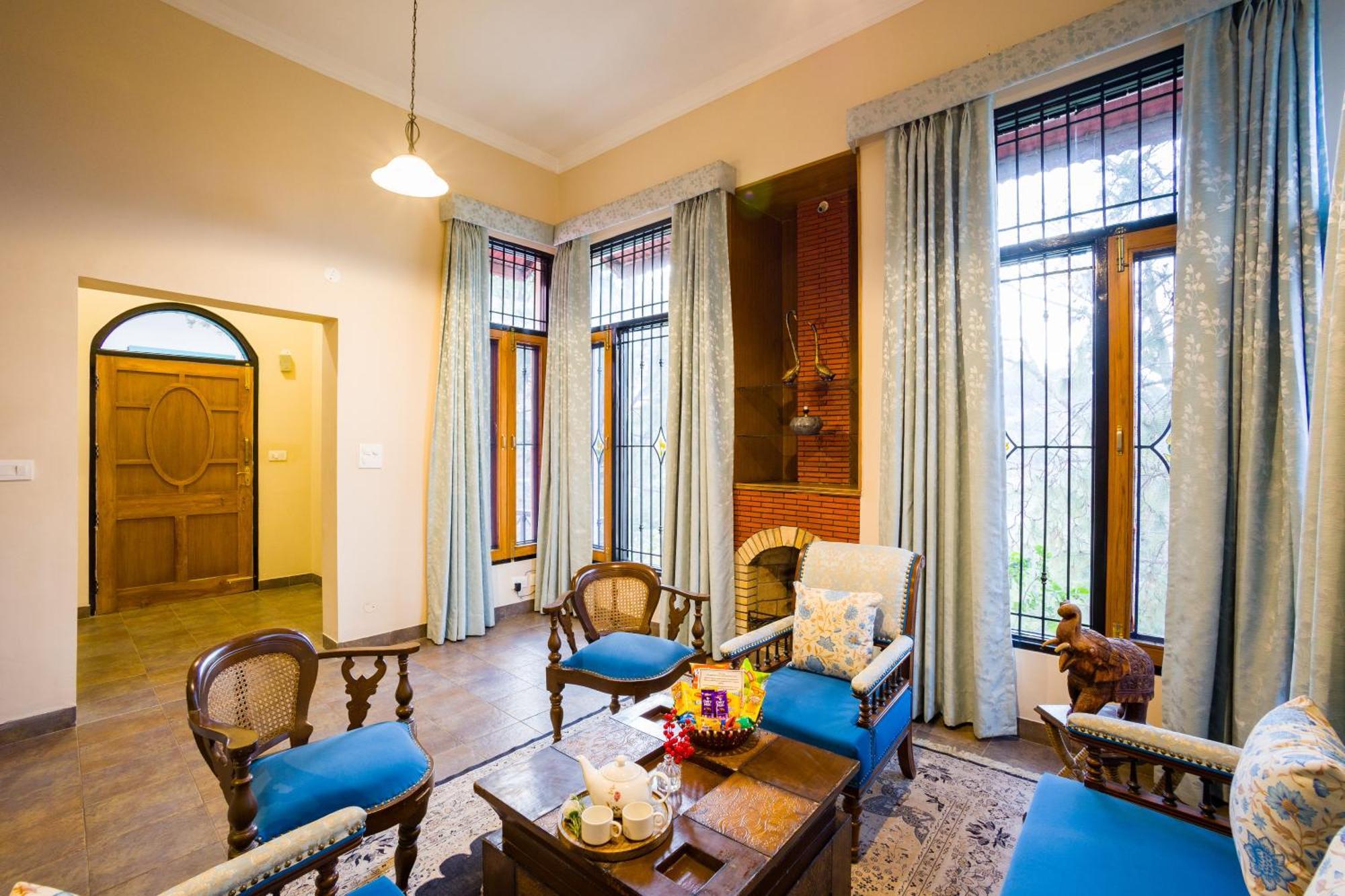 Alaya Stays Mehar Villa - 3 Bhk With Garden & Scenic Views Касаули Экстерьер фото