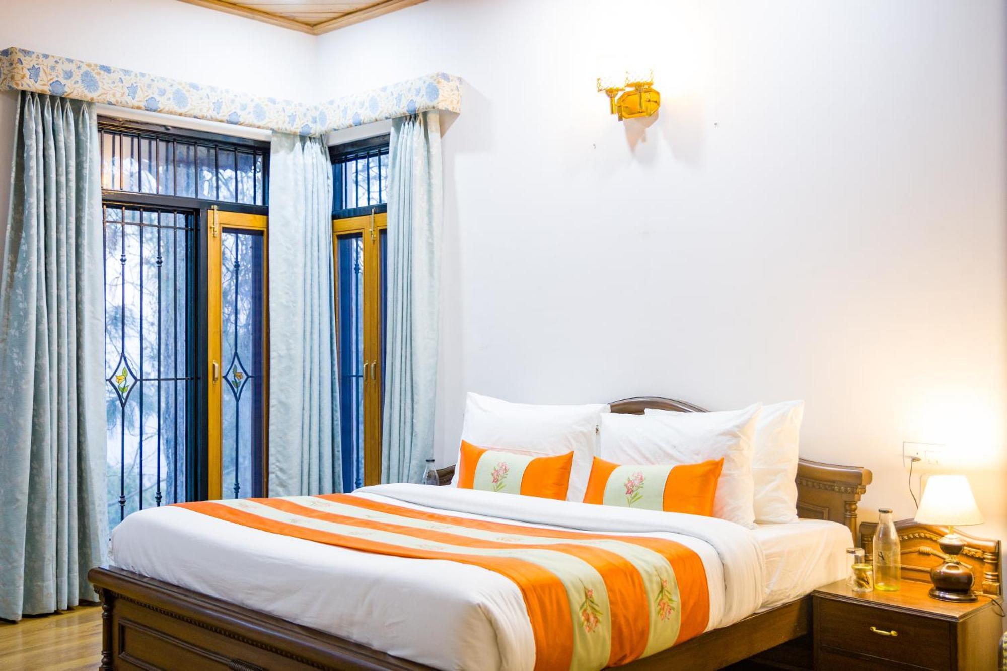 Alaya Stays Mehar Villa - 3 Bhk With Garden & Scenic Views Касаули Экстерьер фото
